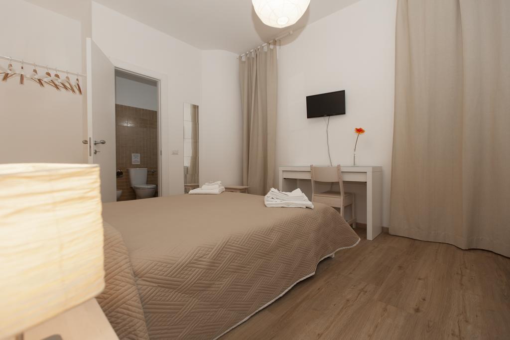 Via Colombo Holiday Rooms La Spezia Phòng bức ảnh